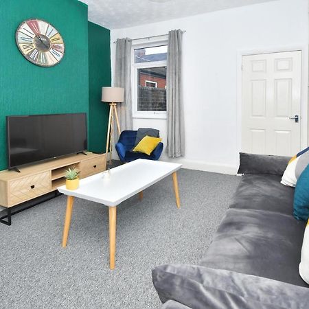 The Yellow Door By Avenew Management Serviced Accommodation Stoke-on-Trent Exteriér fotografie