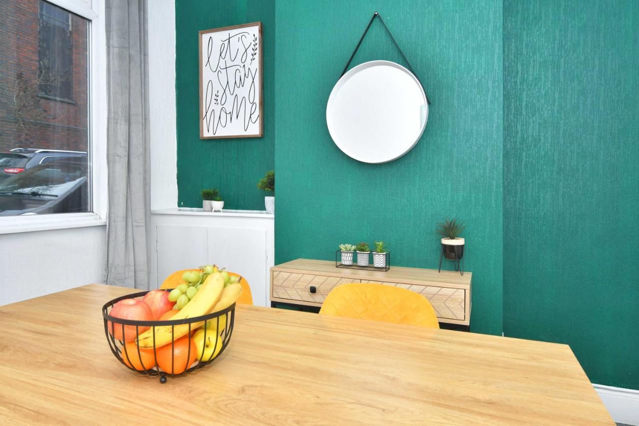 The Yellow Door By Avenew Management Serviced Accommodation Stoke-on-Trent Exteriér fotografie