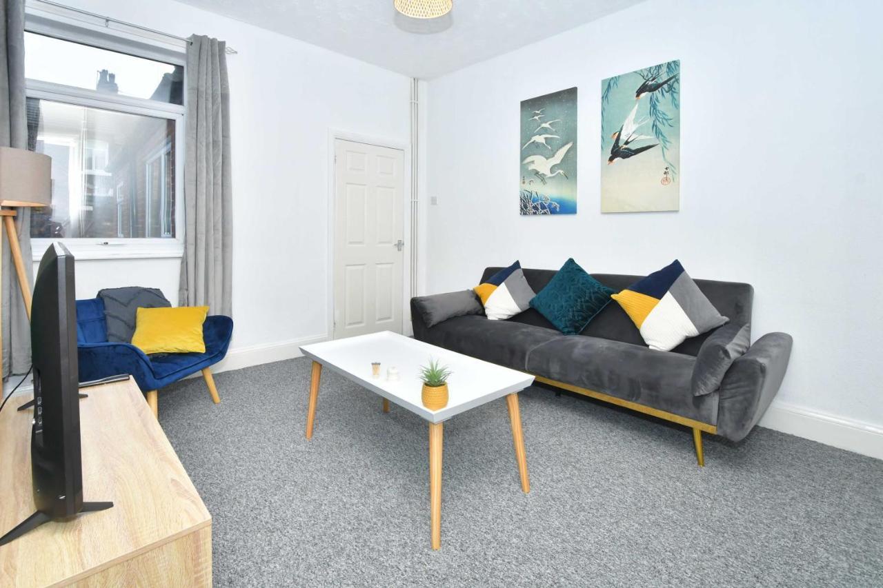 The Yellow Door By Avenew Management Serviced Accommodation Stoke-on-Trent Exteriér fotografie
