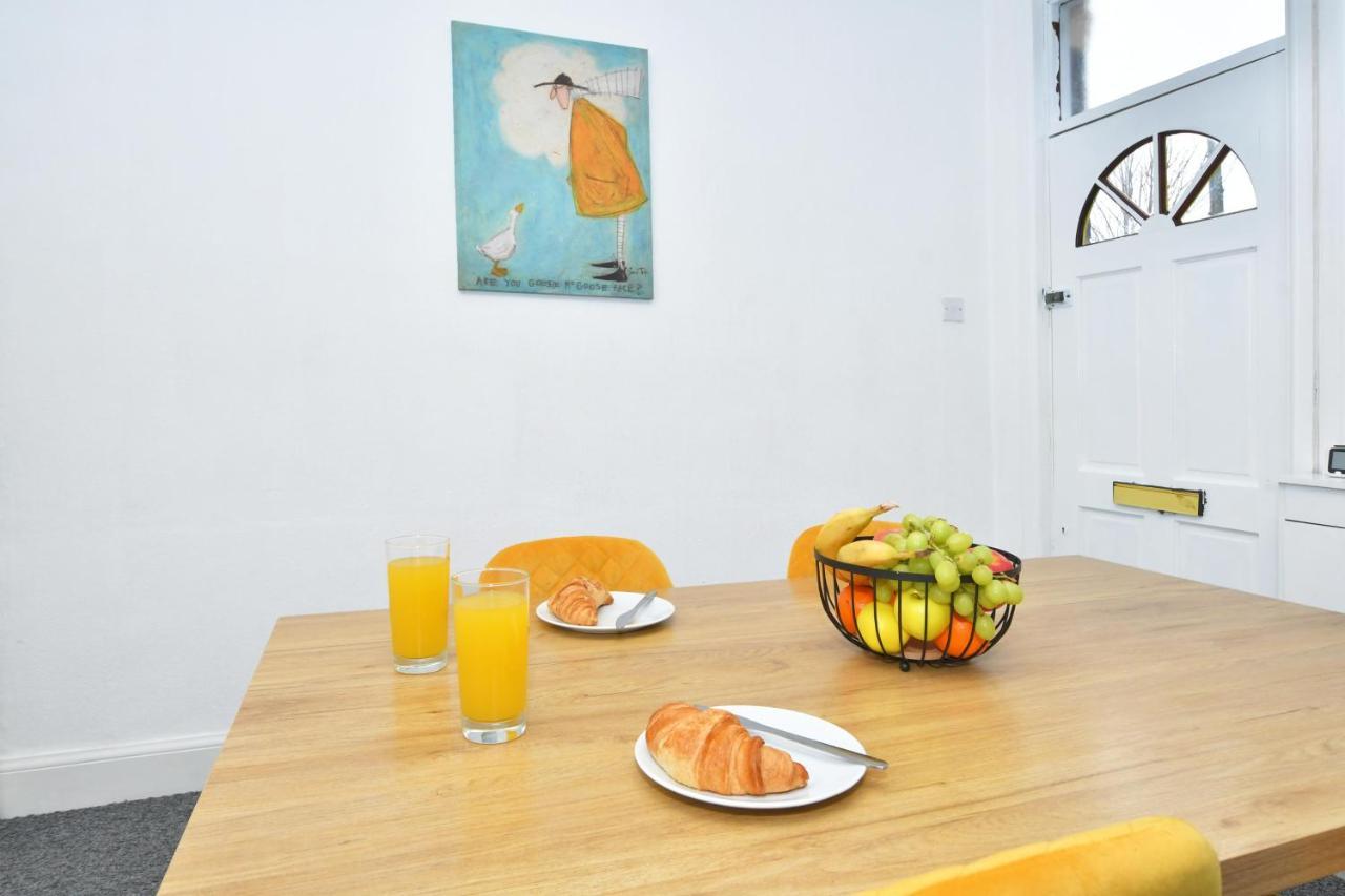 The Yellow Door By Avenew Management Serviced Accommodation Stoke-on-Trent Exteriér fotografie