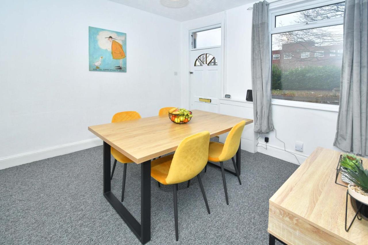 The Yellow Door By Avenew Management Serviced Accommodation Stoke-on-Trent Exteriér fotografie